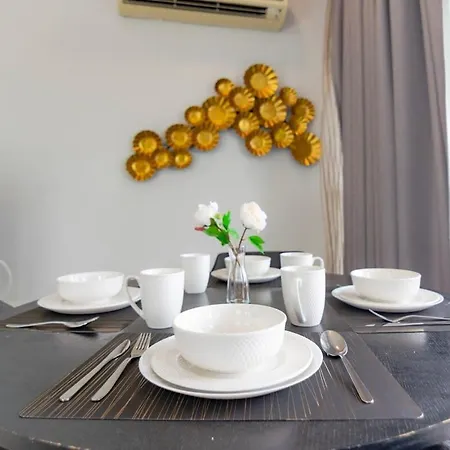 Lux 3Br Suite Puteri Harbour Near Legoland & Hello Kitty Nusajaya  Exterior photo