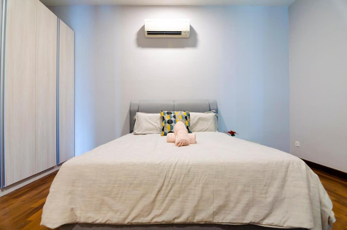 Apartment Lux 3br Puteri Harbour Near Legoland & Hello Kitty *