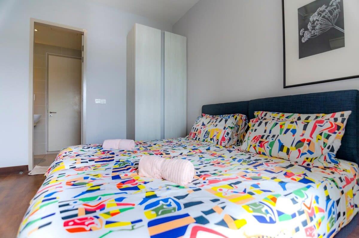 Lux 3br Puteri Harbour Near Legoland & Hello Kitty *